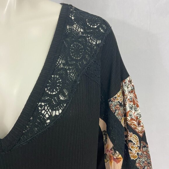 Gimmicks Women's Blouse Top Sz M Black Lace & Floral Accents V-Neck Long Sleeve - Picture 5 of 11